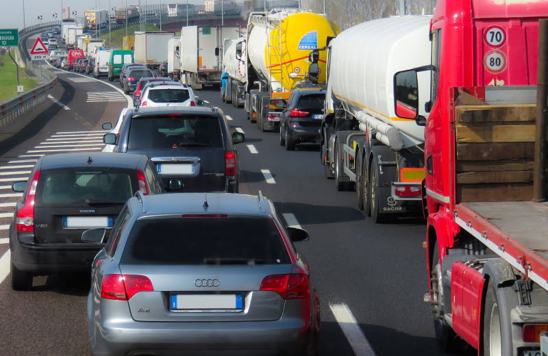 traffic-2158790_1920 transport-verkehr